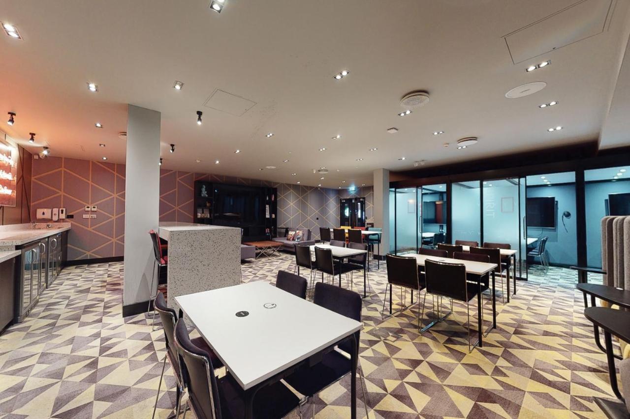 Village Hotel Birmingham Уолсолл Экстерьер фото