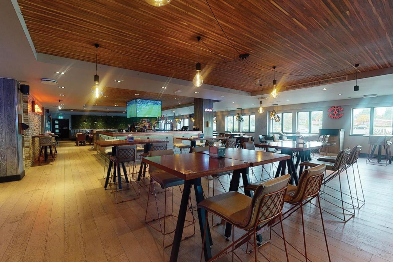 Village Hotel Birmingham Уолсолл Экстерьер фото