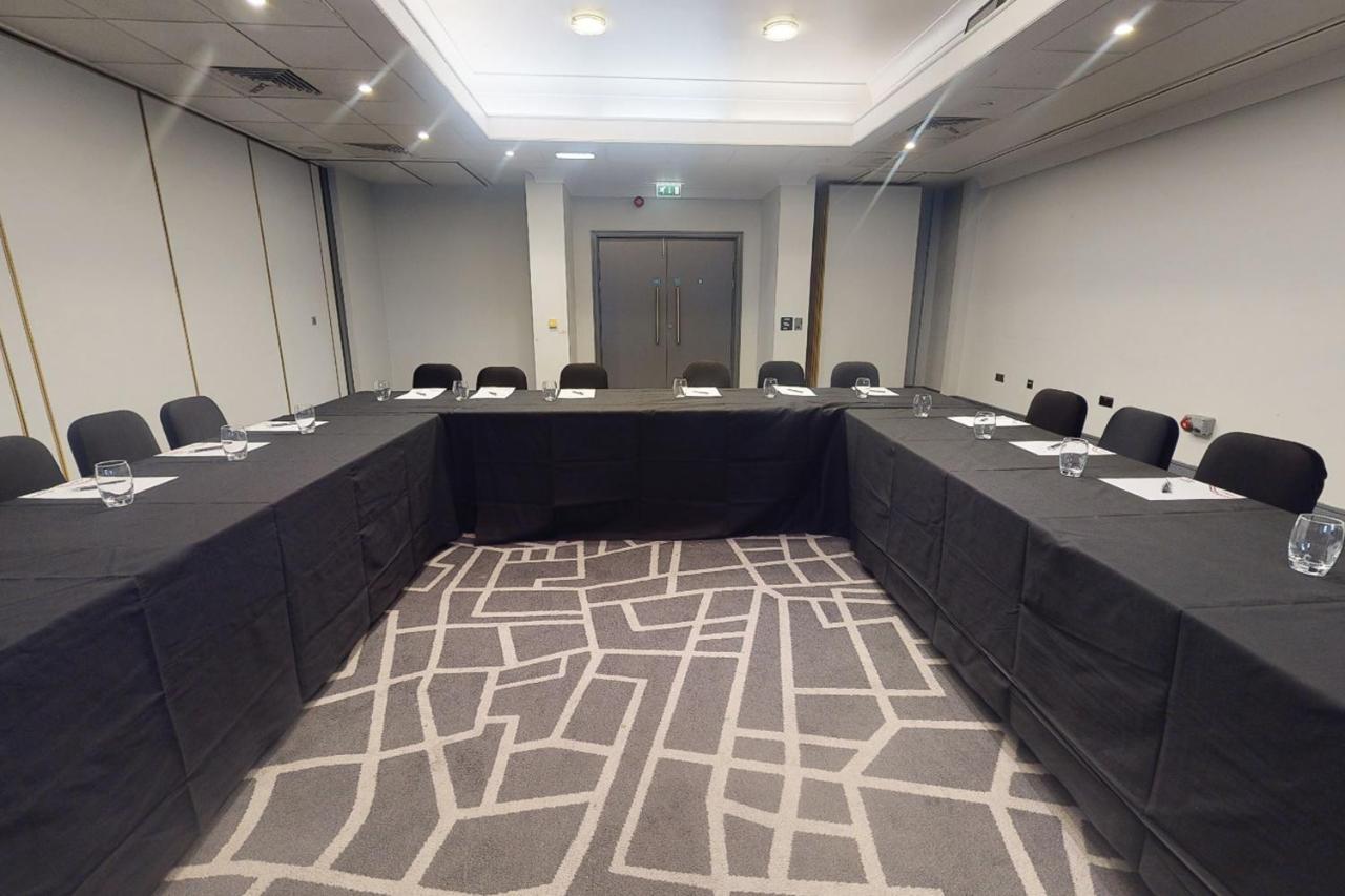 Village Hotel Birmingham Уолсолл Экстерьер фото