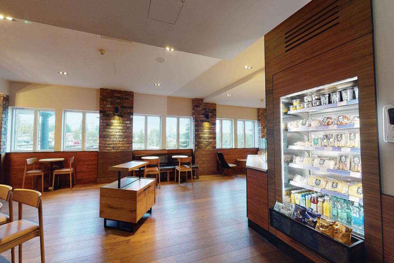 Village Hotel Birmingham Уолсолл Экстерьер фото