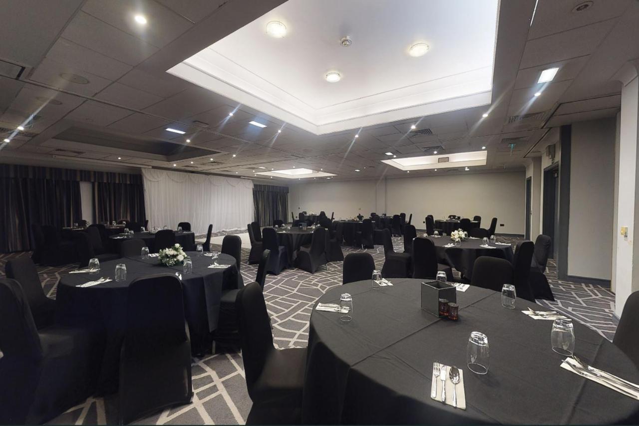 Village Hotel Birmingham Уолсолл Экстерьер фото