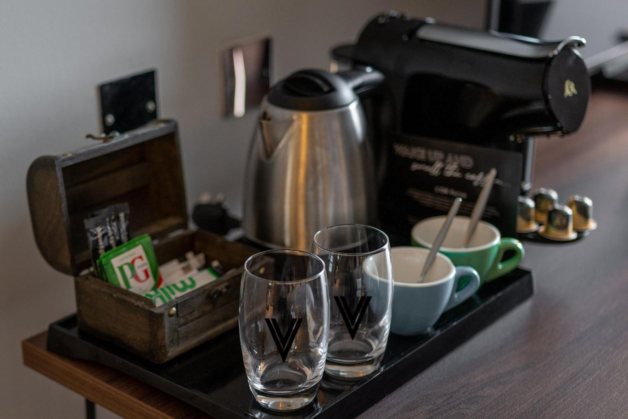 Village Hotel Birmingham Уолсолл Экстерьер фото