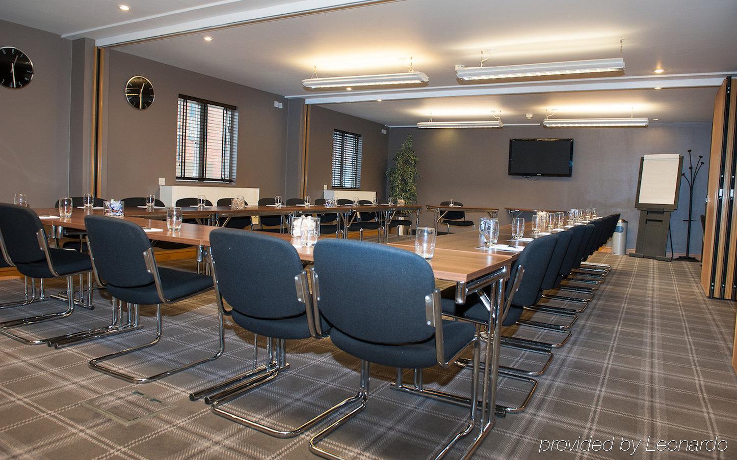 Village Hotel Birmingham Уолсолл Экстерьер фото