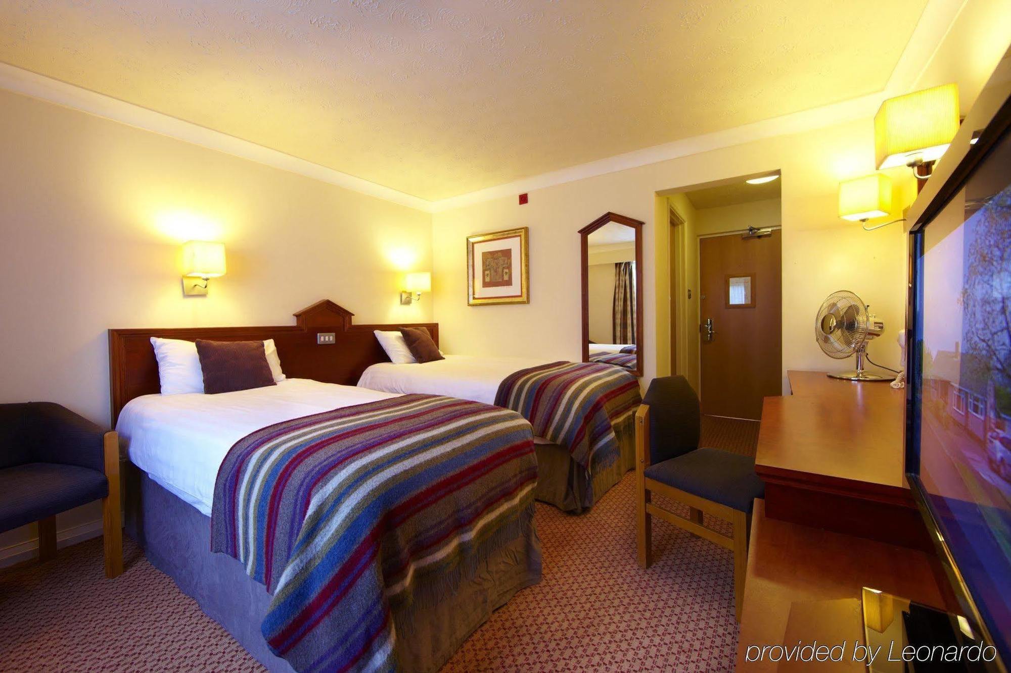 Village Hotel Birmingham Уолсолл Экстерьер фото
