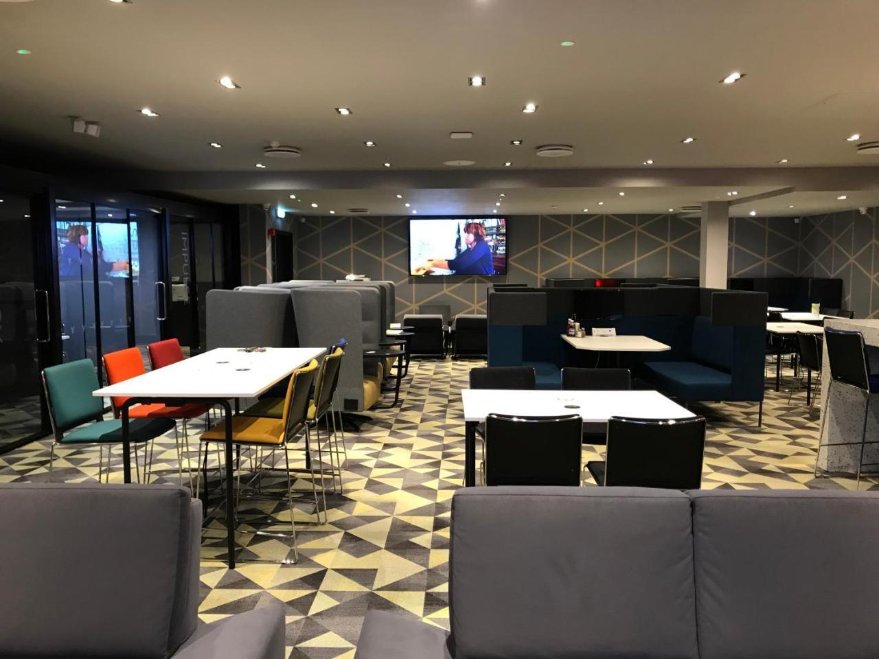 Village Hotel Birmingham Уолсолл Экстерьер фото